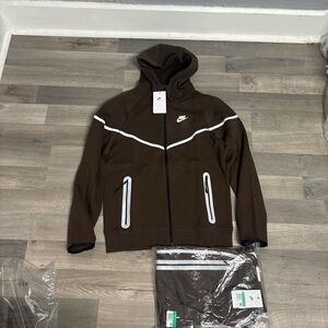 Nike Men's Dark Brown Performance Jacket
